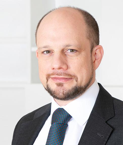 Portrait of Moritz Trebeljahr, leadership advisor at Russell Reynolds Associates